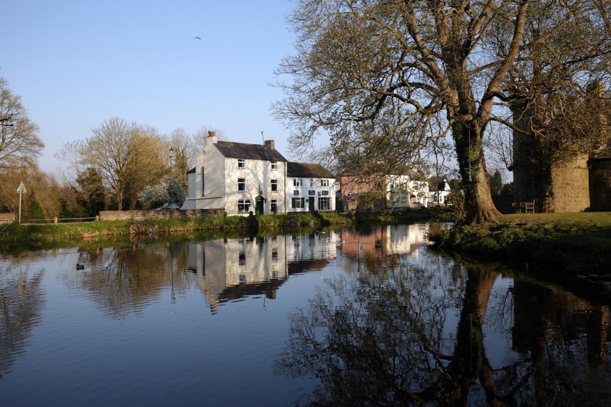 Отель Fitzwarine House Whittington Экстерьер фото