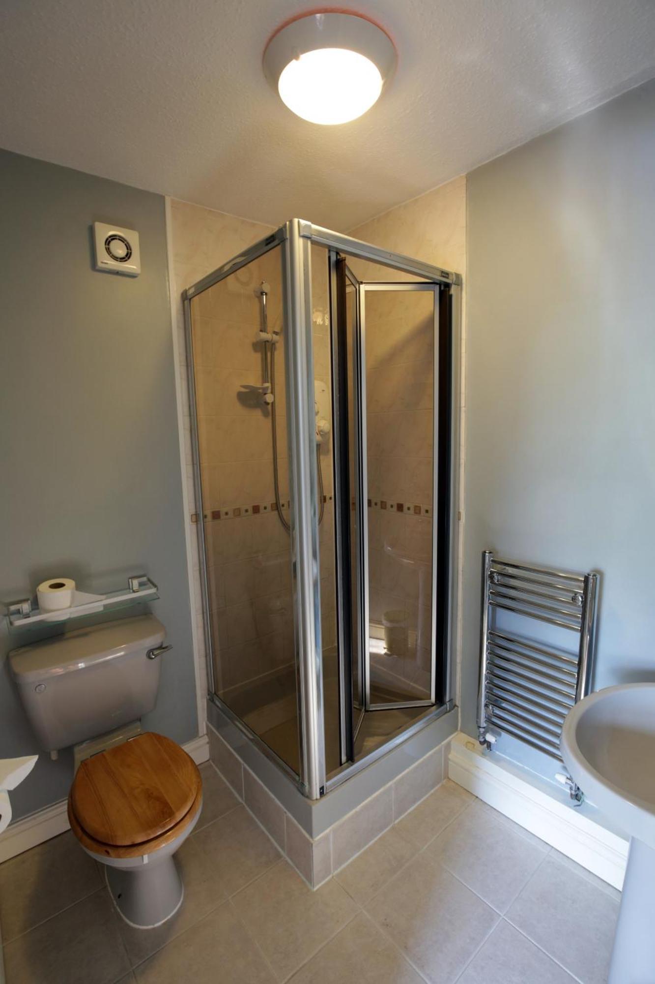 Отель Fitzwarine House Whittington Экстерьер фото